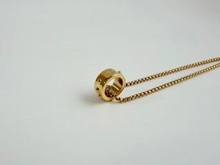 Devoción Studded Cross Necklace