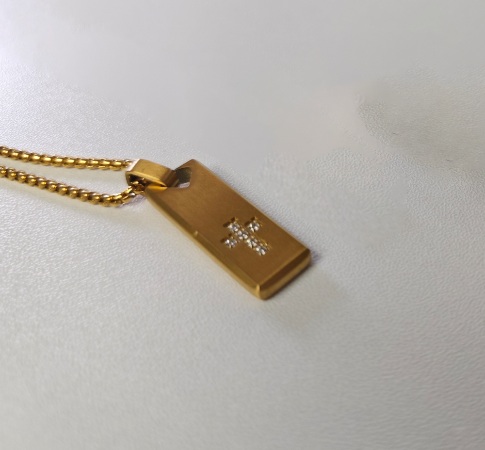 Secreto Rectangular Cross Necklace