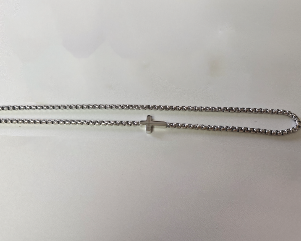 Contigo Cross Necklace