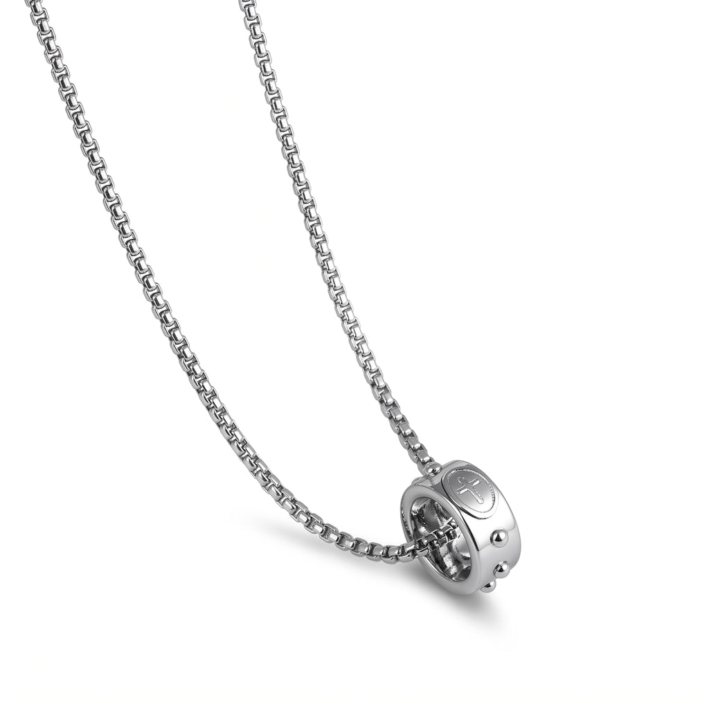 Devoción Studded Cross Necklace