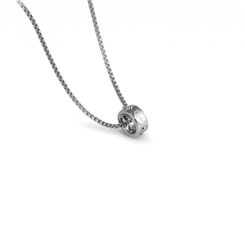 Devoción Studded Cross Necklace