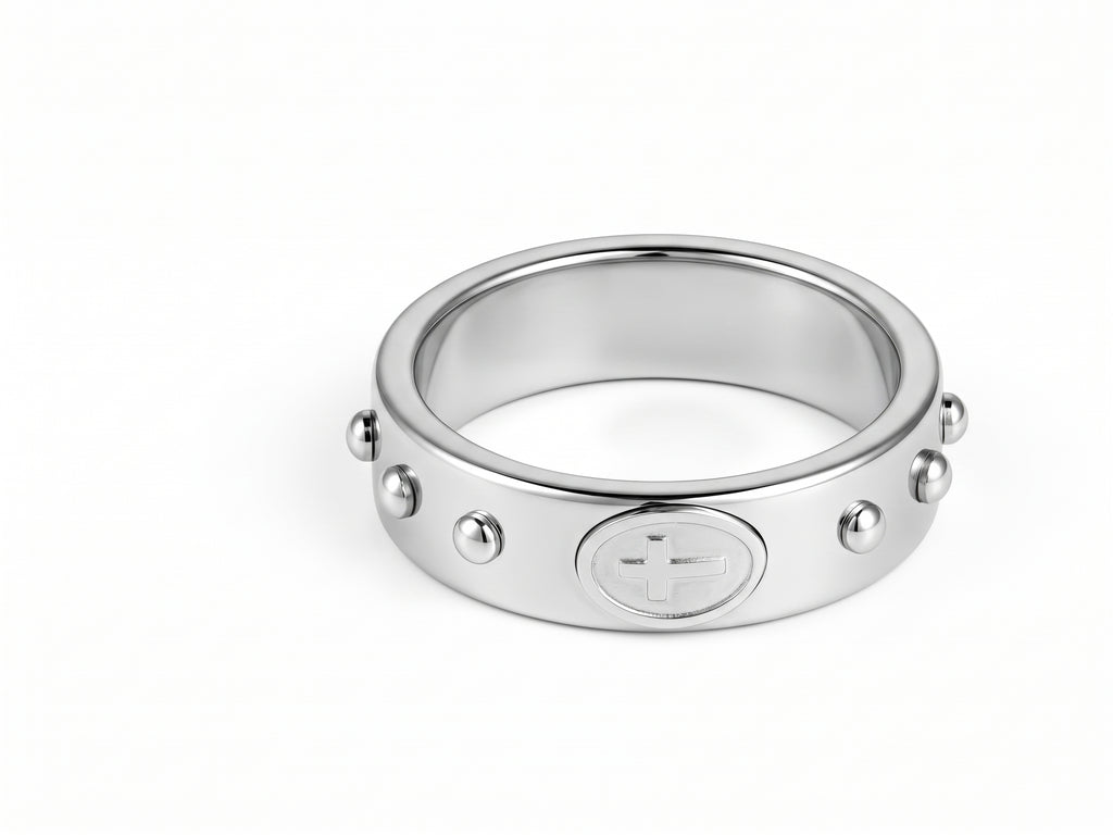 Devoción Studded Cross Ring