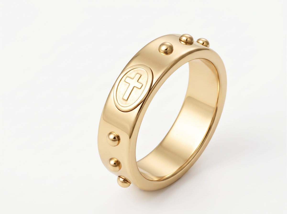 Devoción Studded Cross Ring
