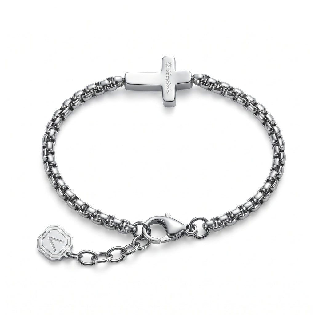Contigo Curved Cross Bracelet