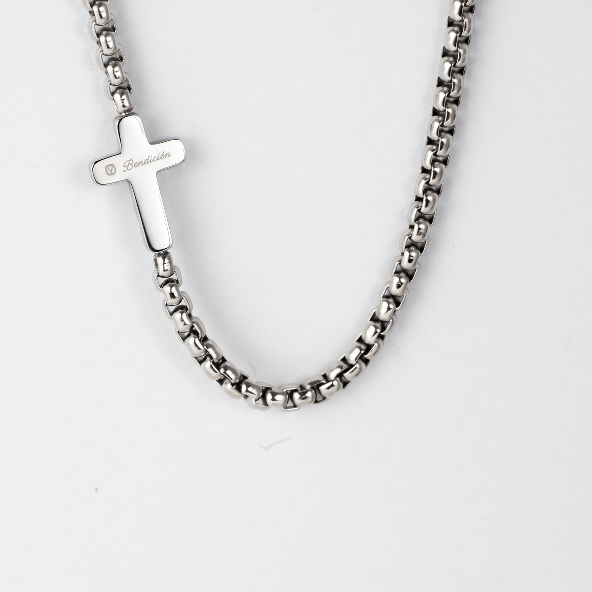 Contigo Cross Necklace