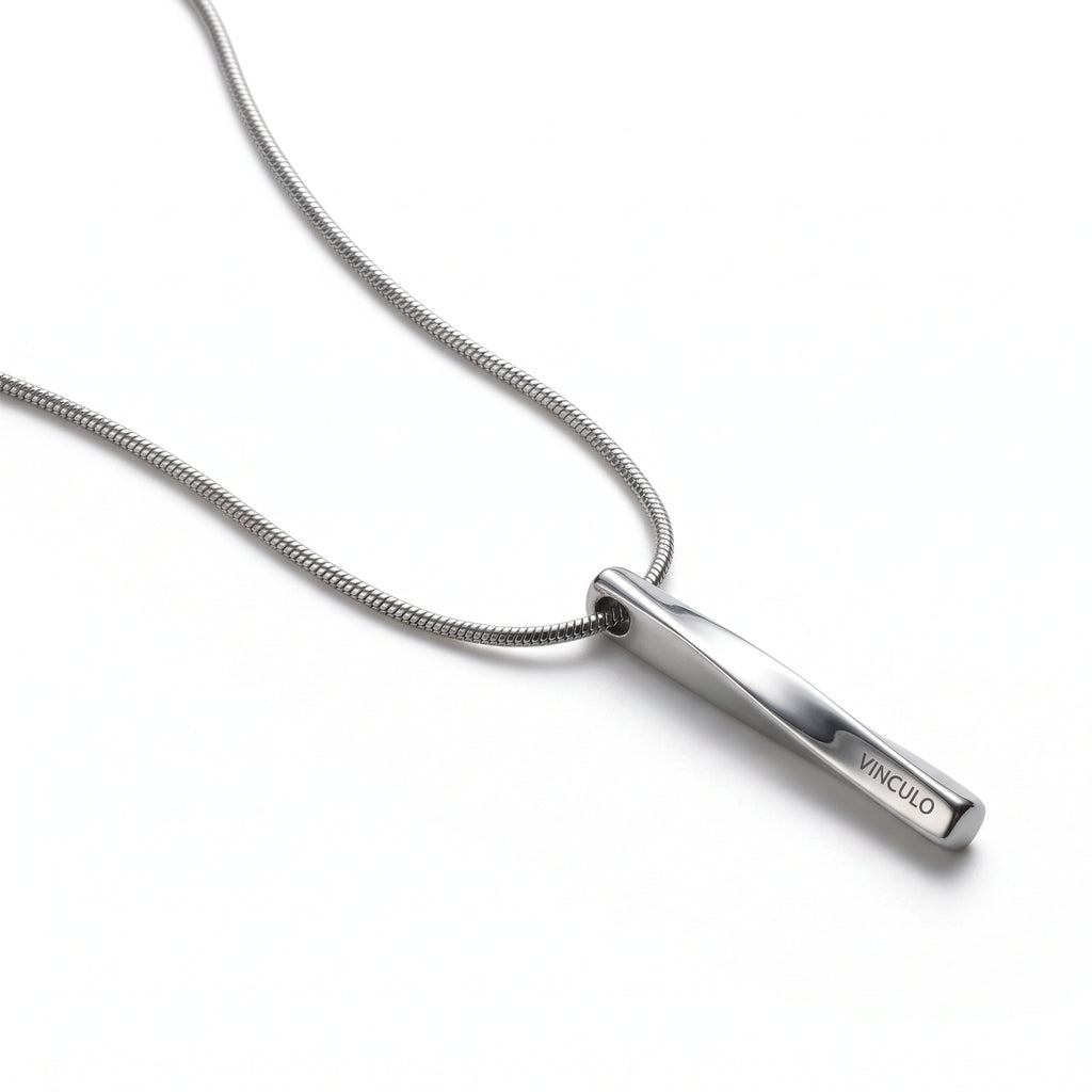 Siempre Bar Necklace