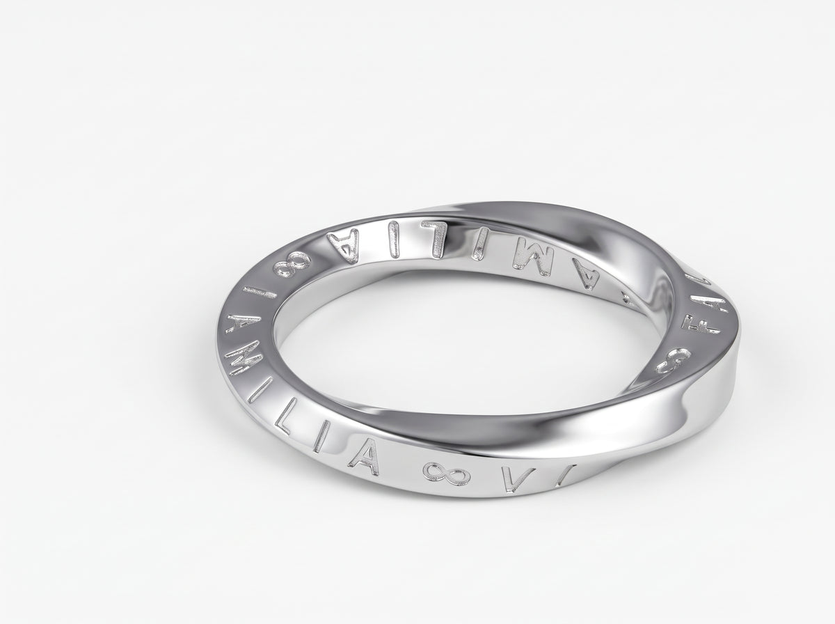 Siempre Engraved Ring