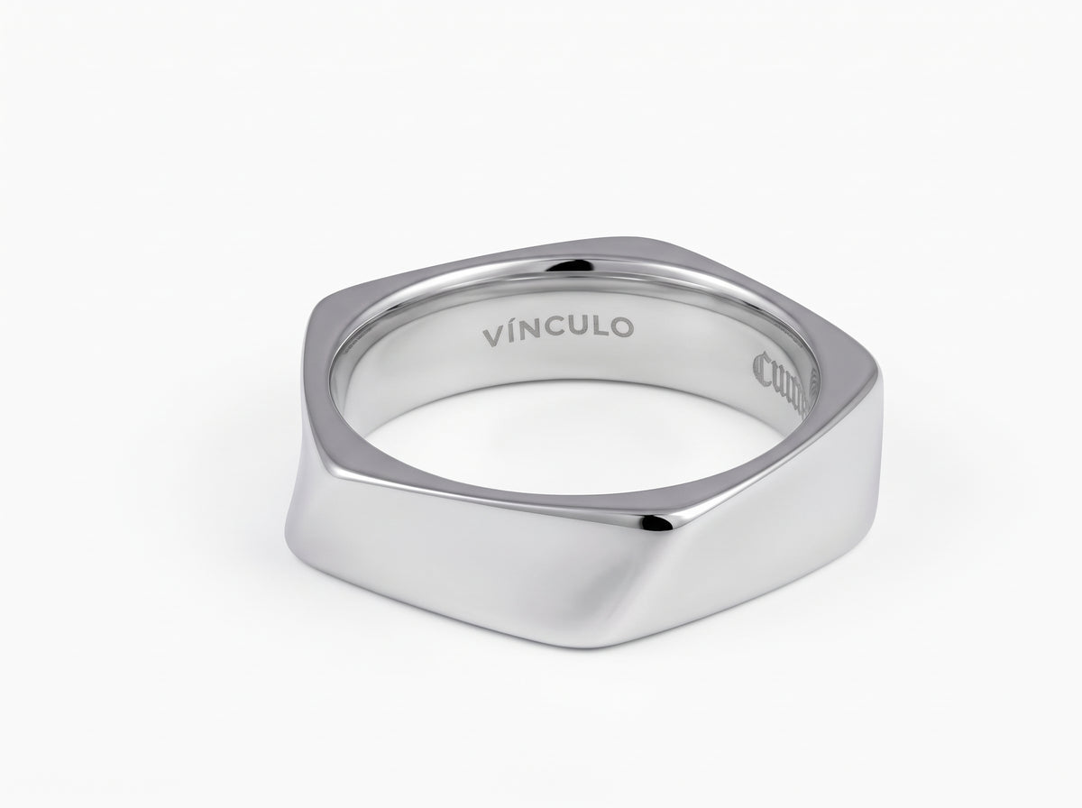 Pilar Pentagon Ring