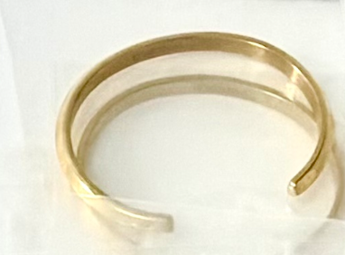 Pilar Bangle