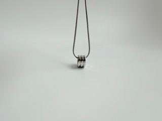 Hogar Pendant Necklace