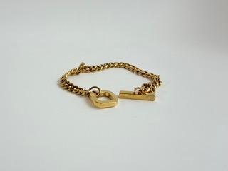 Pilar Bar Clasp Bracelet