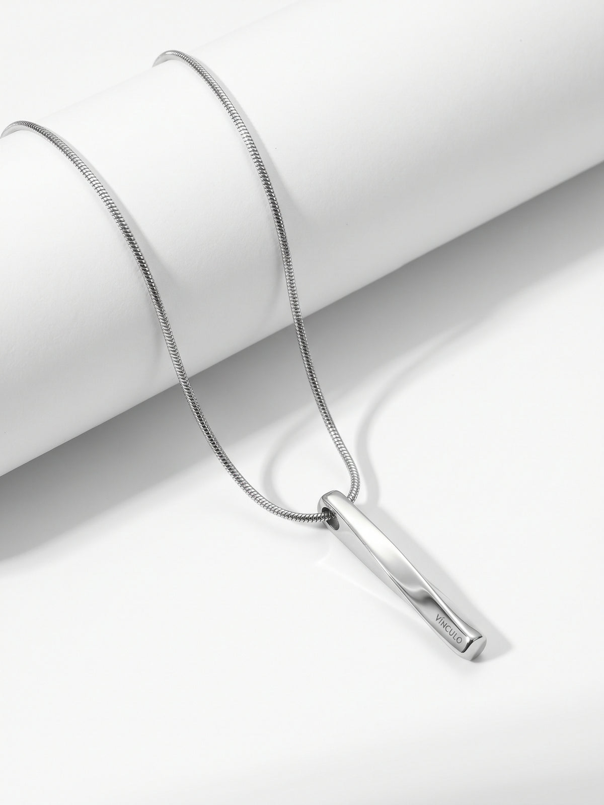 Siempre Bar Necklace